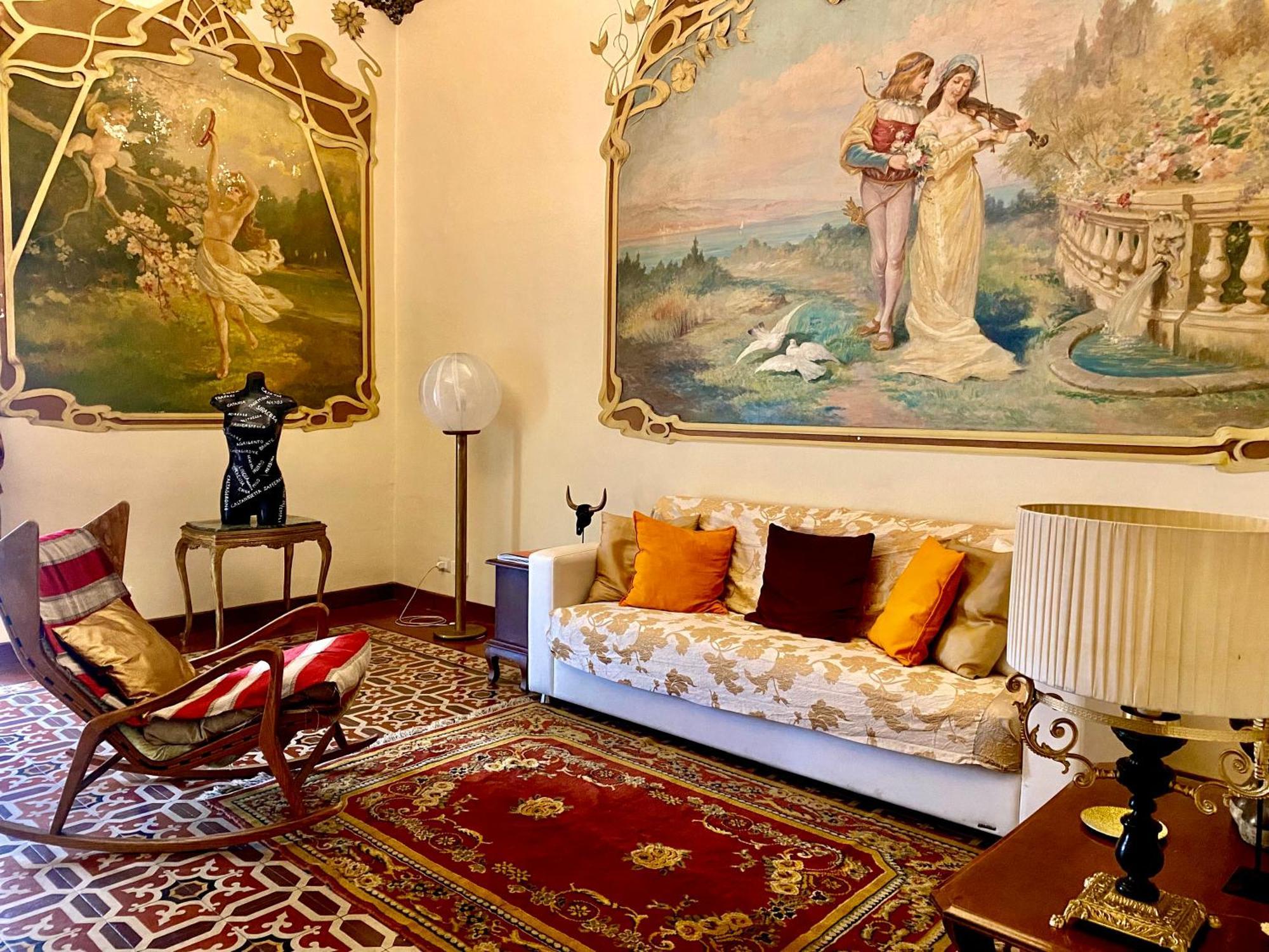 Sake Maison De Charme - Fascinating Ancient Sicilian Mansion คาตาเนีย ภายนอก รูปภาพ